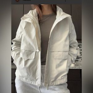 Lululemon Always Effortless Jacket 2023 • Size 6 • Bone
